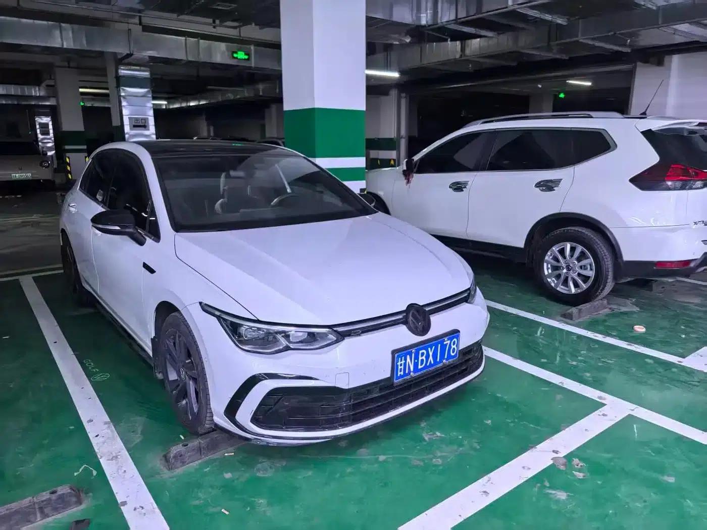 2023 Golf 280TSI DSG R-Line Lite — миниатюра 3