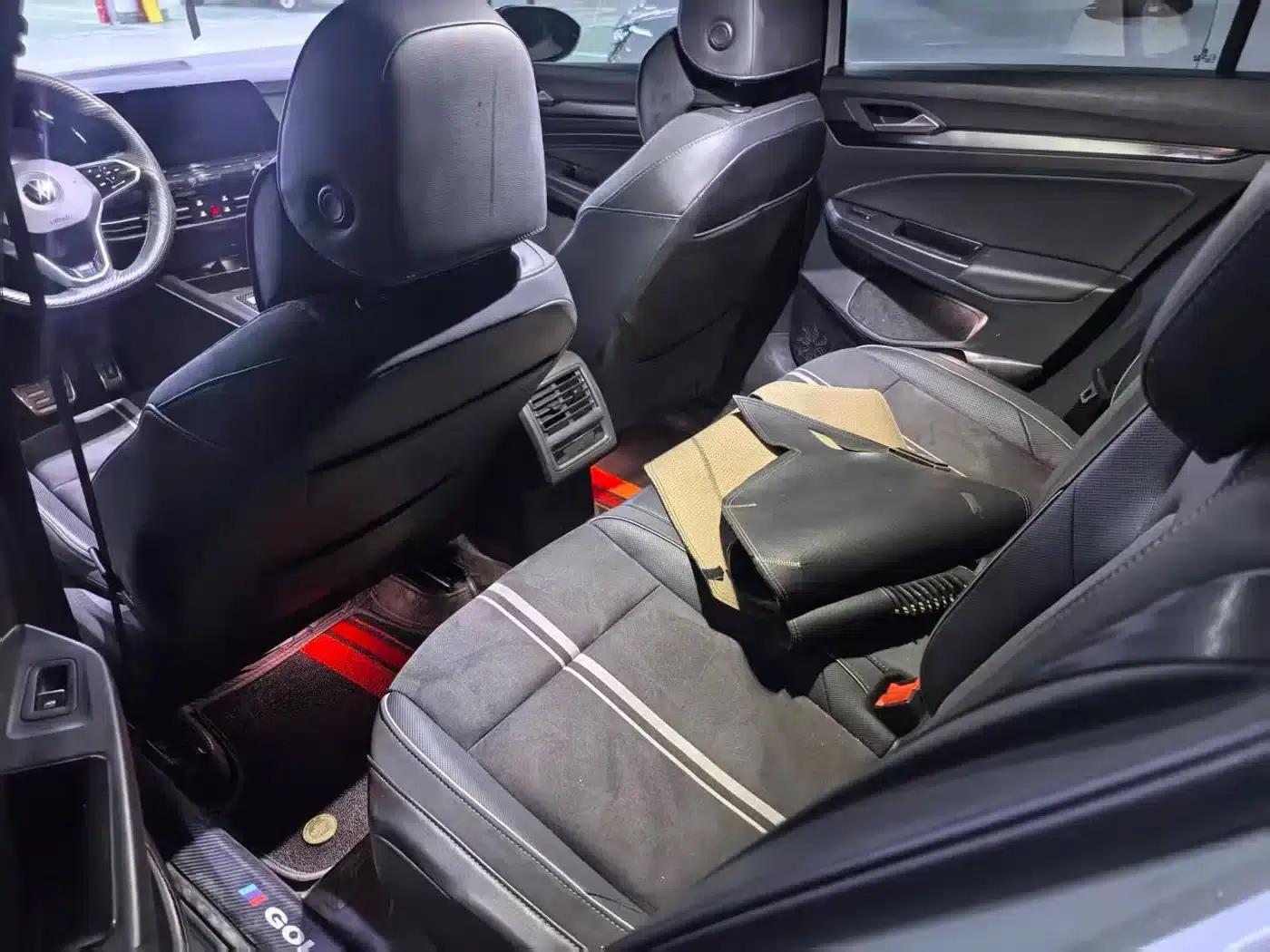 2023 Golf 280TSI DSG R-Line Lite — миниатюра 6