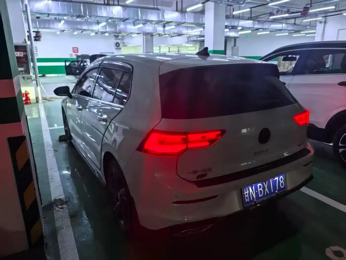 2023 Golf 280TSI DSG R-Line Lite — миниатюра 10