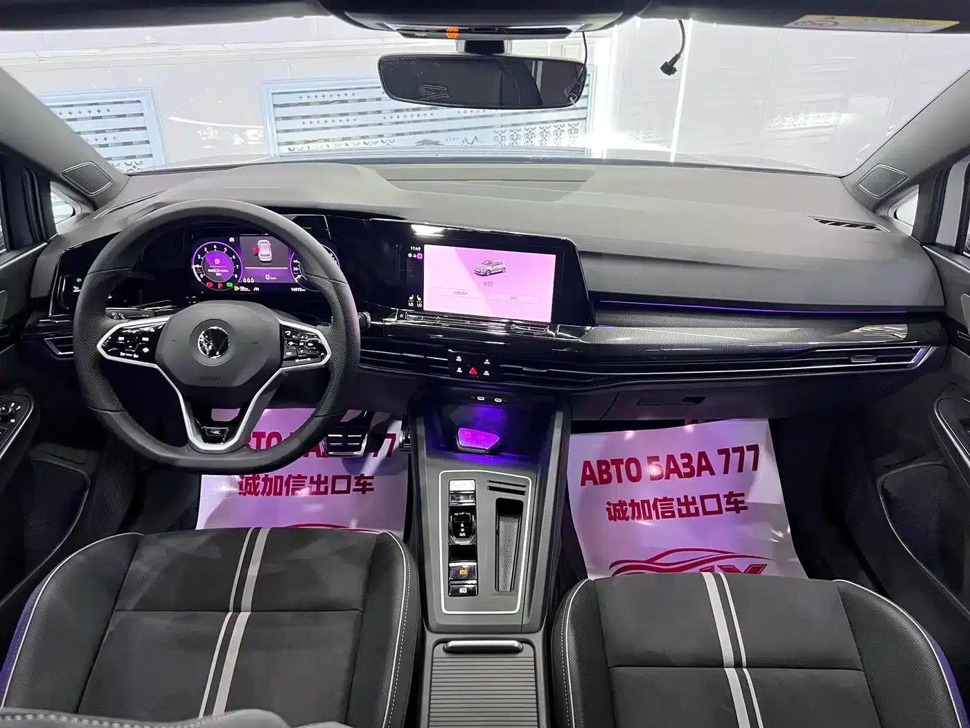 2023 Golf 280TSI DSG R-Line Lite — миниатюра 11