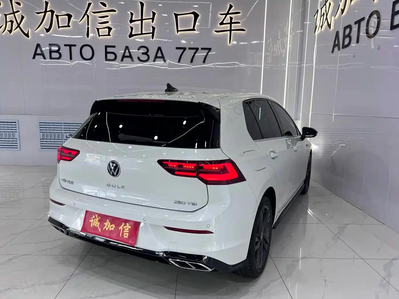 2023 Golf 280TSI DSG R-Line Lite — миниатюра 4