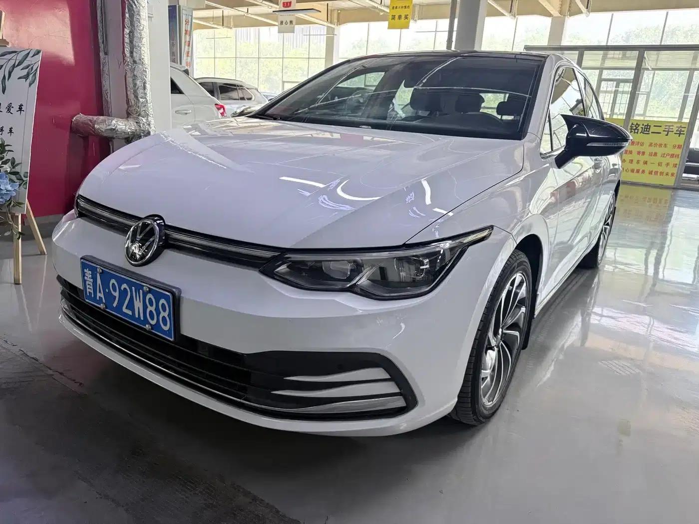 2023 Golf 200TSI DSG Pro — миниатюра 1