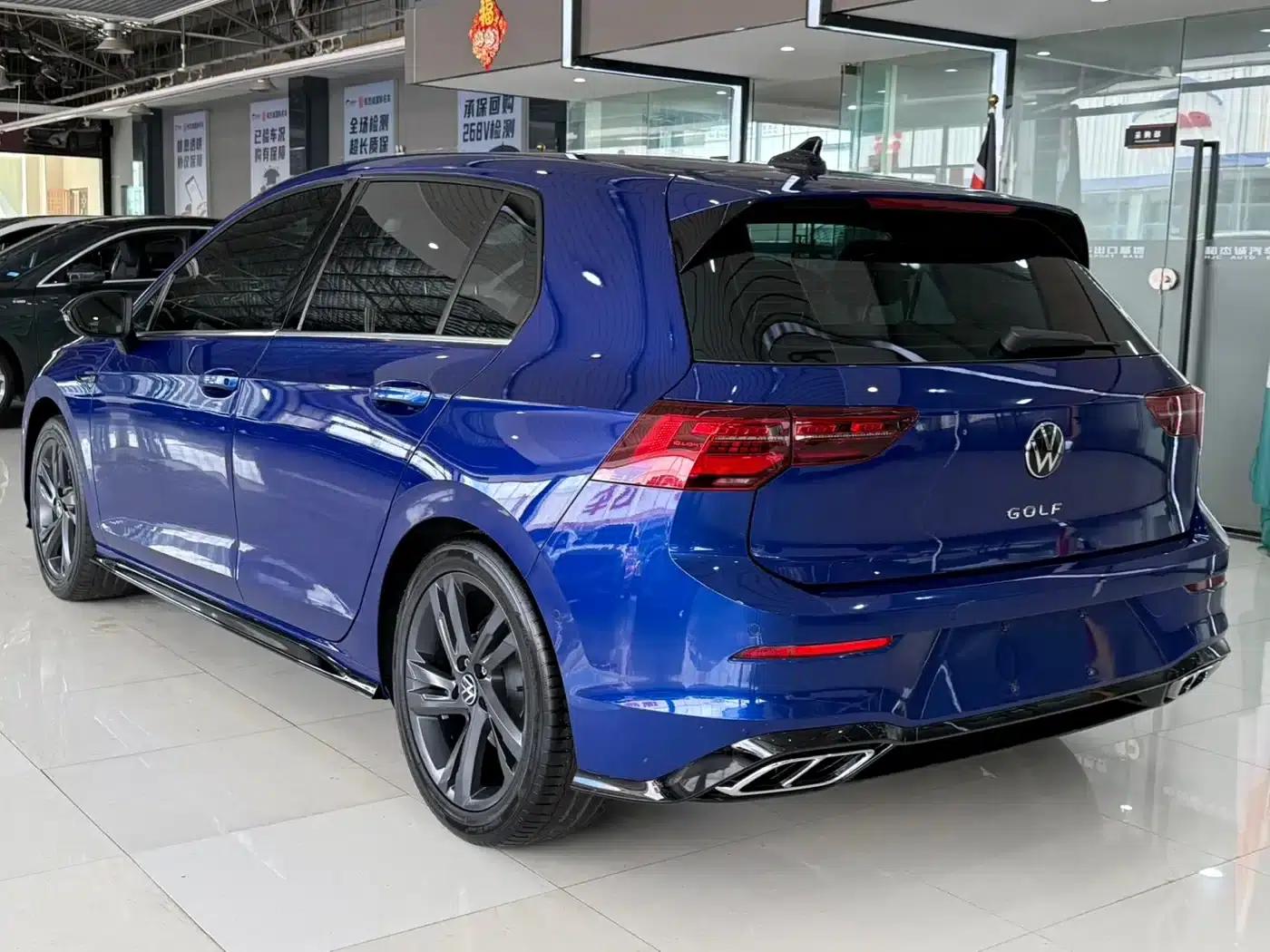 2023 Golf 280TSI DSG R-Line — миниатюра 4