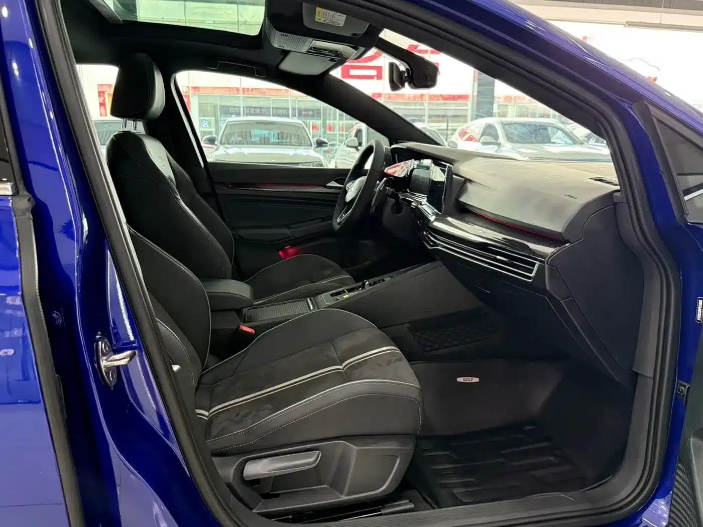 2023 Golf 280TSI DSG R-Line — миниатюра 10