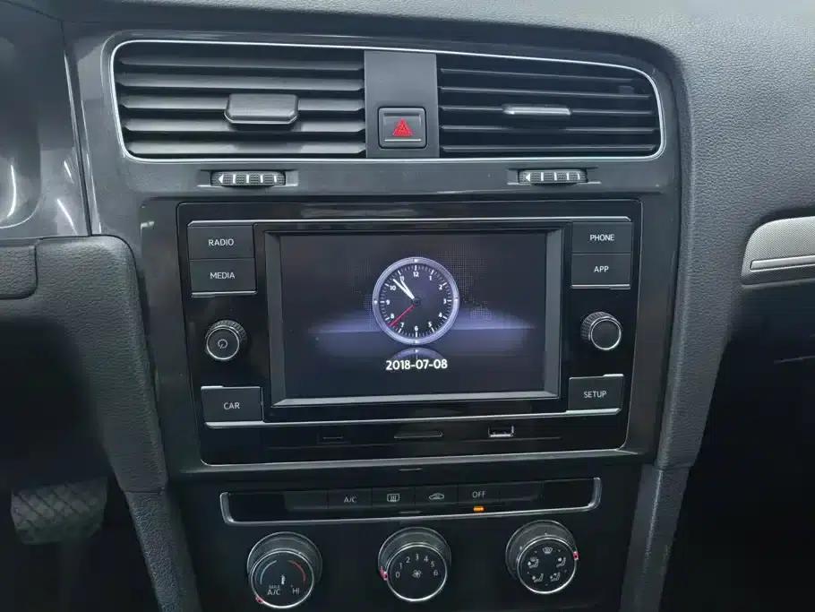 2018 Golf 230TSI Automatic Comfort — миниатюра 13