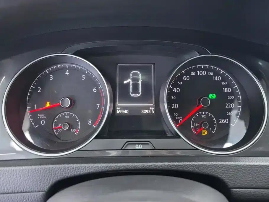 2018 Golf 230TSI Automatic Comfort — миниатюра 14