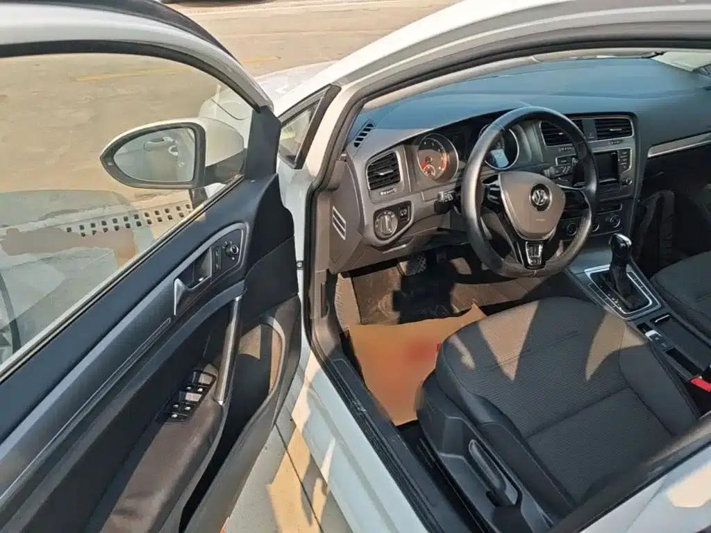 2016 Golf 230TSI Automatic Comfort — миниатюра 16