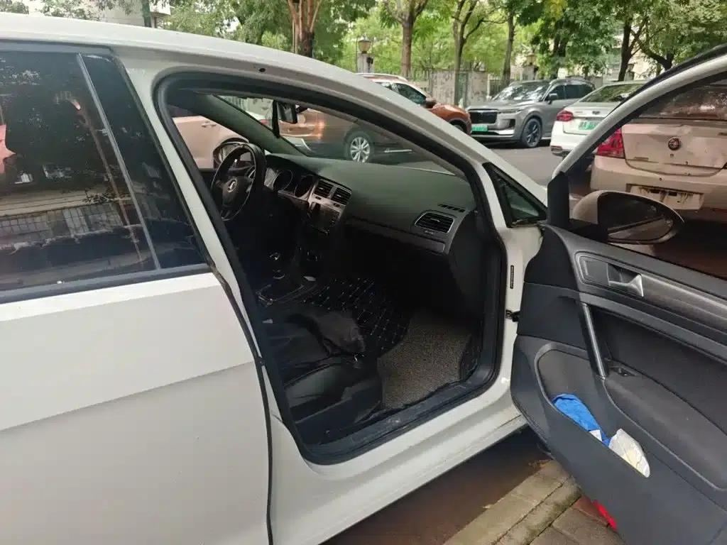 2014 Golf 1.6L Manual Fashion Edition — миниатюра 22