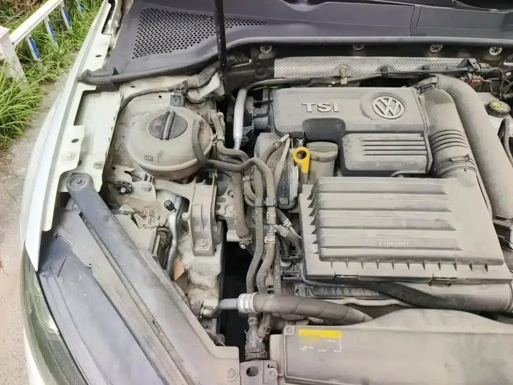 2017 Golf 280TSI Automatic R-Line Millionth Unit Edition — миниатюра 21