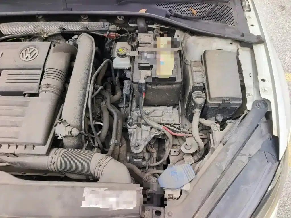 2017 Golf 280TSI Automatic R-Line Millionth Unit Edition — миниатюра 22