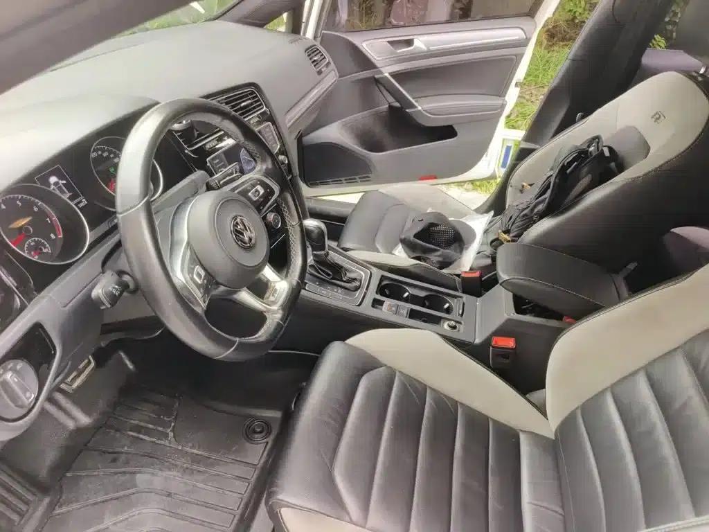 2017 Golf 280TSI Automatic R-Line Millionth Unit Edition — миниатюра 8