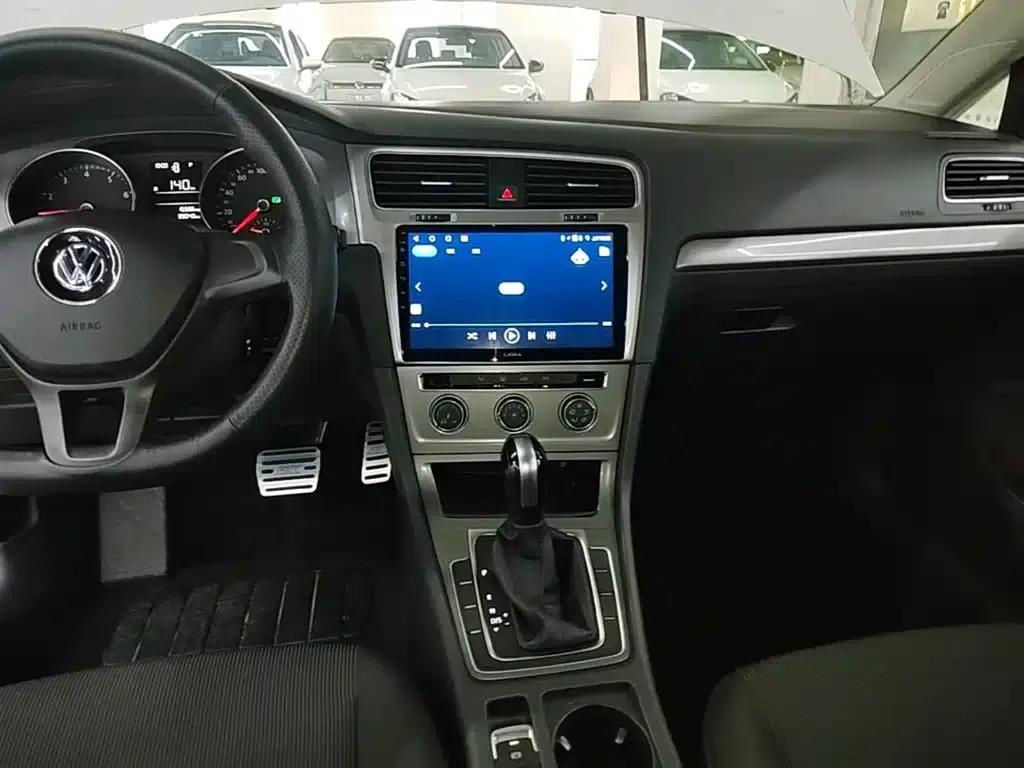 2014 Golf 1.6L Automatic Fashion Edition — миниатюра 13