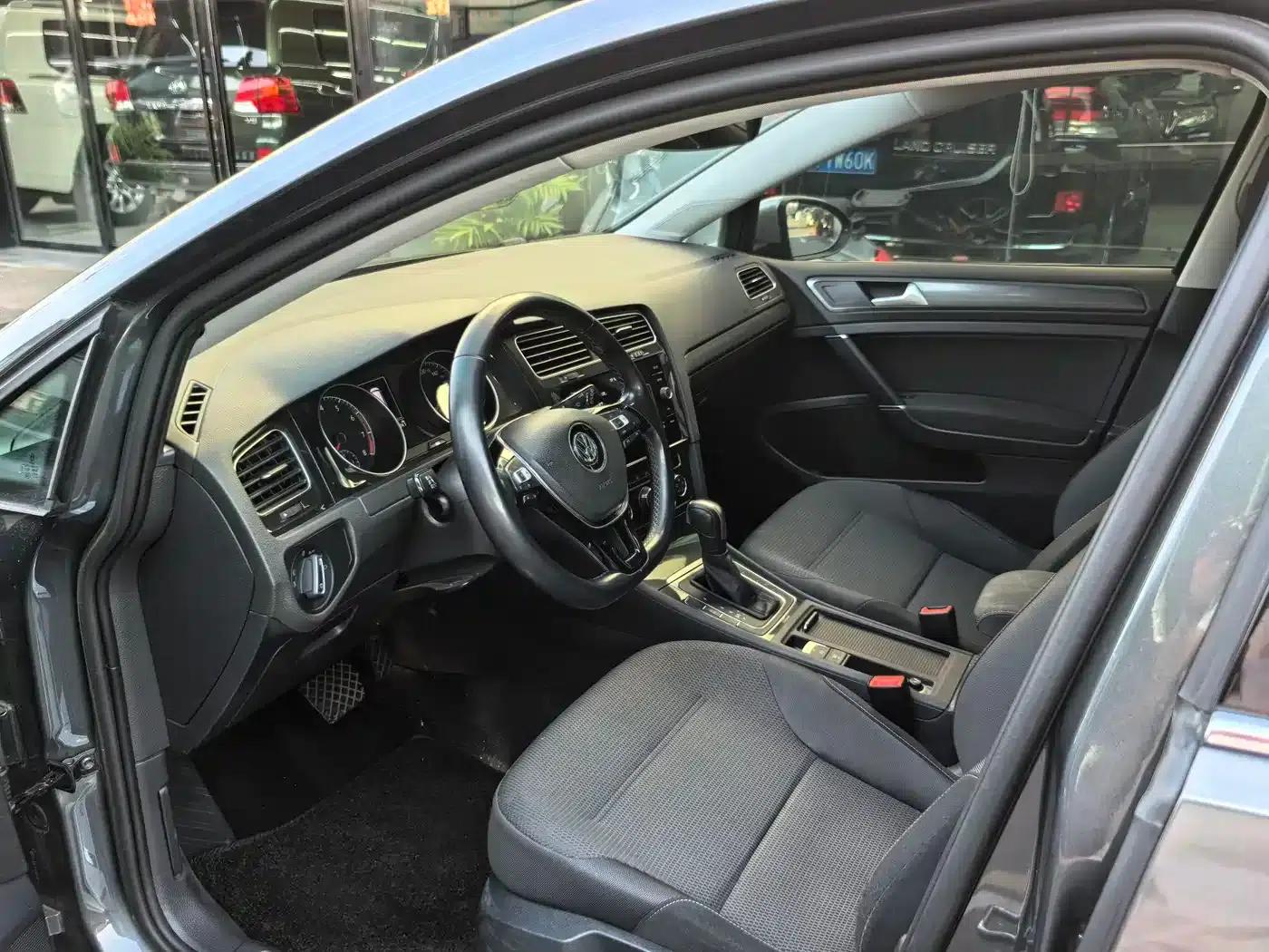2019 Golf 1.8TSI Touring (Imported) — миниатюра 3