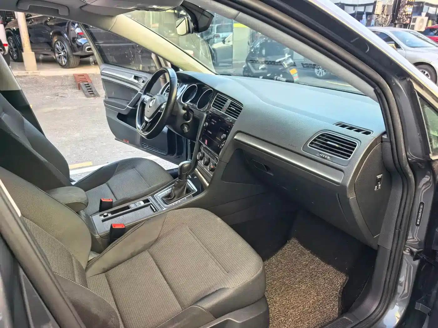 2019 Golf 1.8TSI Touring (Imported) — миниатюра 4