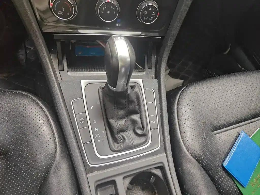 2019 Golf 1.8TSI Touring (Imported) — миниатюра 11
