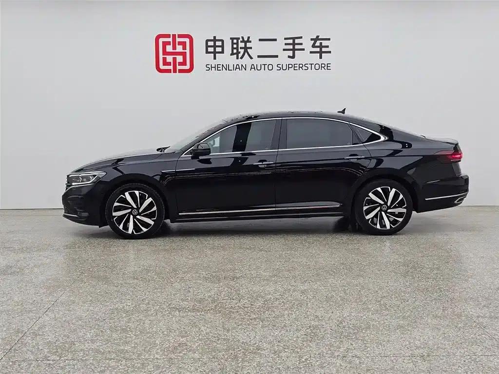 2023 Passat 330TSI Premium Edition — миниатюра 3