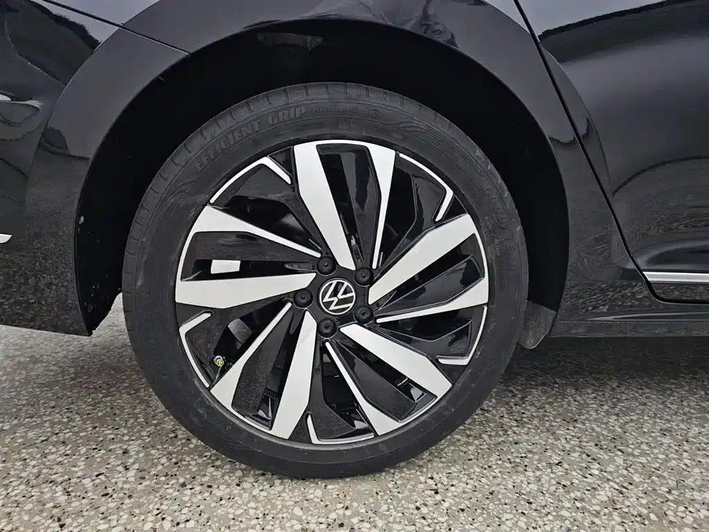 2023 Passat 330TSI Premium Edition — миниатюра 6