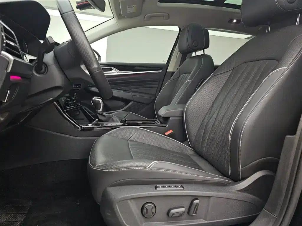 2023 Passat 330TSI Premium Edition — миниатюра 9