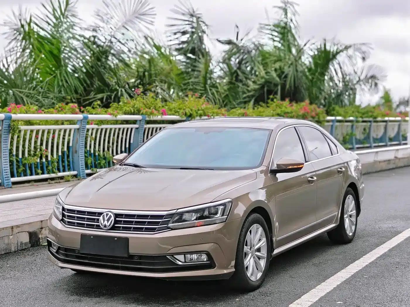 2017 Passat 330TSI DSG Premium Edition — миниатюра 3