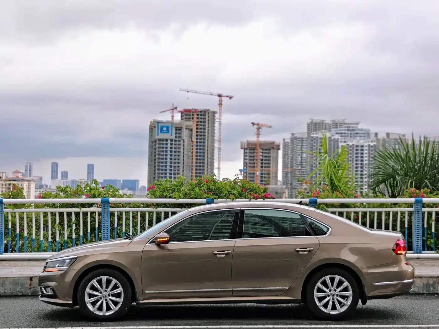 2017 Passat 330TSI DSG Premium Edition — миниатюра 7