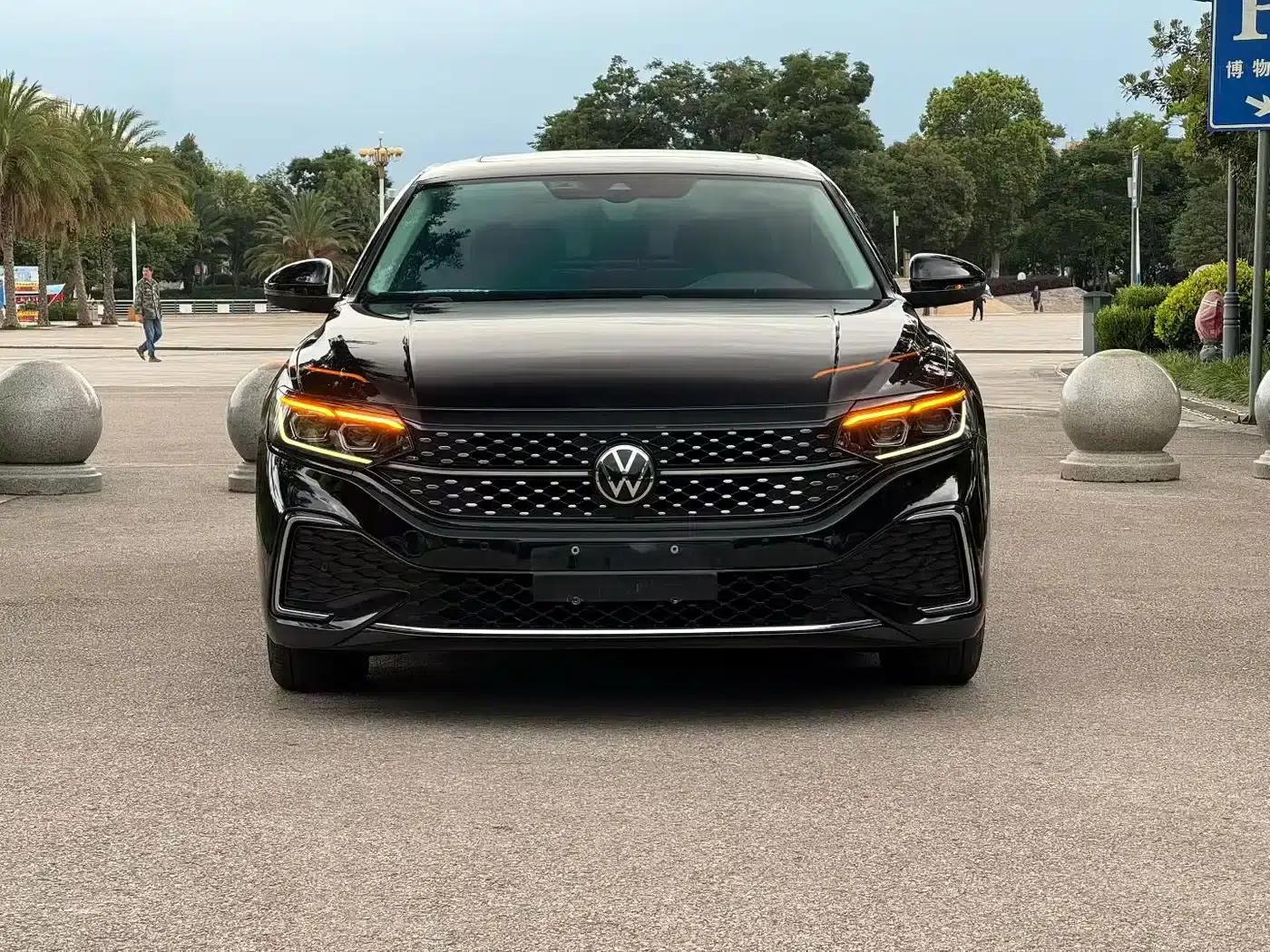 2022 Volkswagen Passat 330TSI Starry Sky Luxury Edition — миниатюра 2