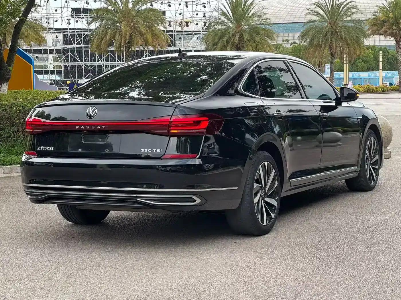 2022 Volkswagen Passat 330TSI Starry Sky Luxury Edition — миниатюра 4