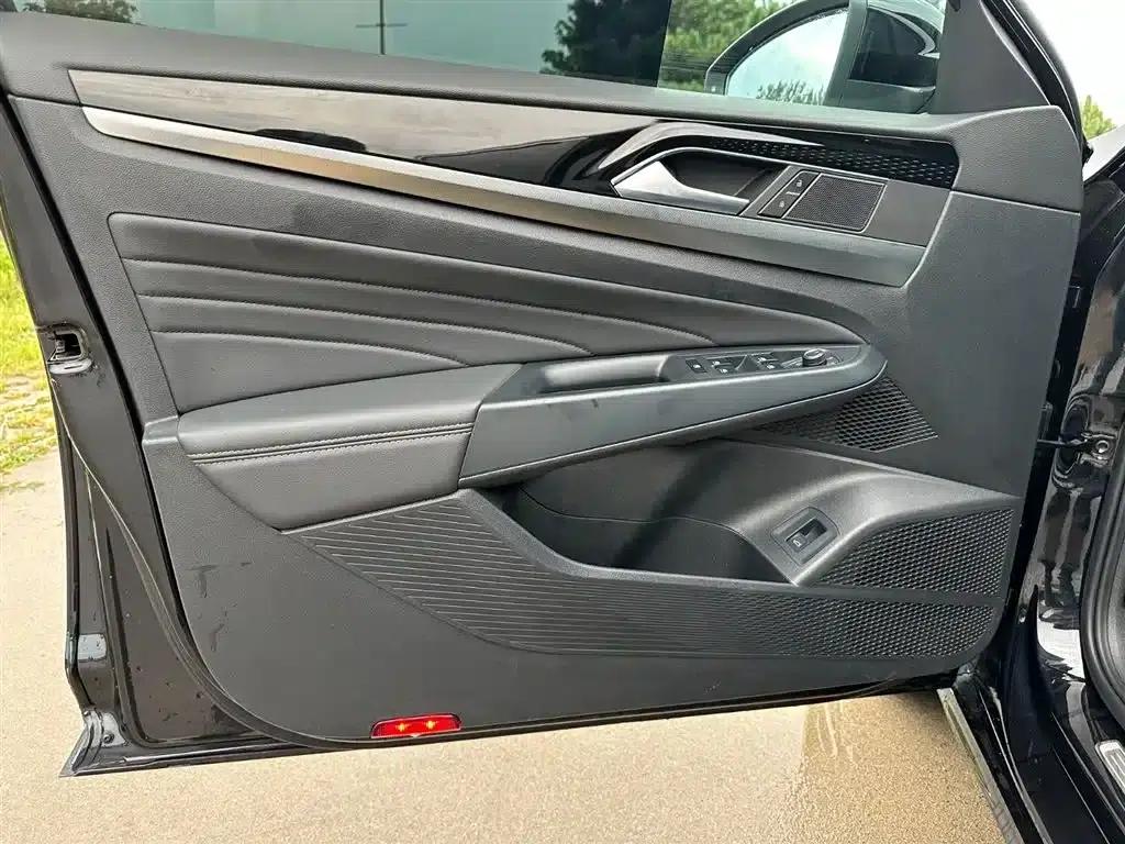 2023 Passat Facelift 330TSI Elite Edition — миниатюра 12