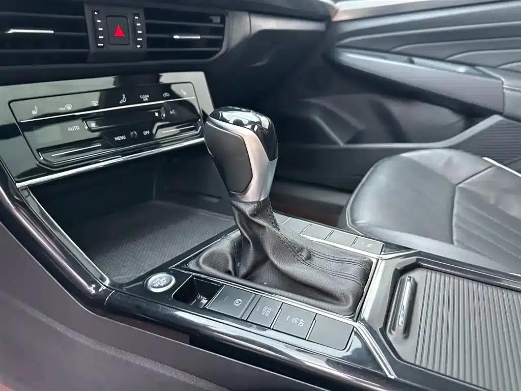 2023 Passat Facelift 330TSI Elite Edition — миниатюра 14
