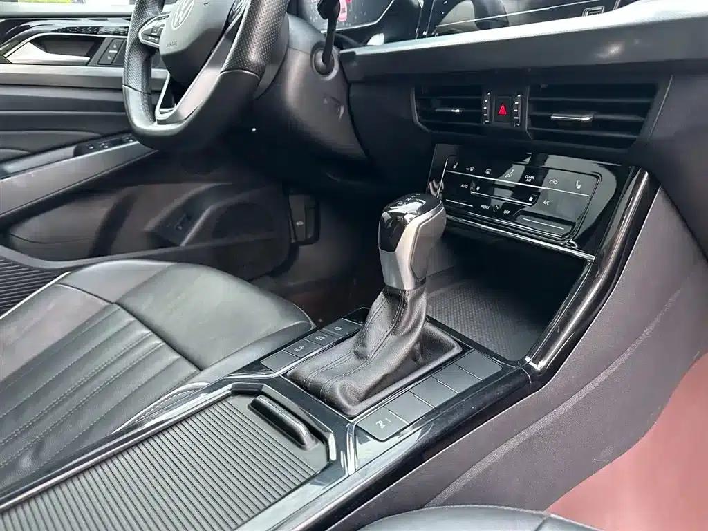 2023 Passat Facelift 330TSI Elite Edition — миниатюра 17