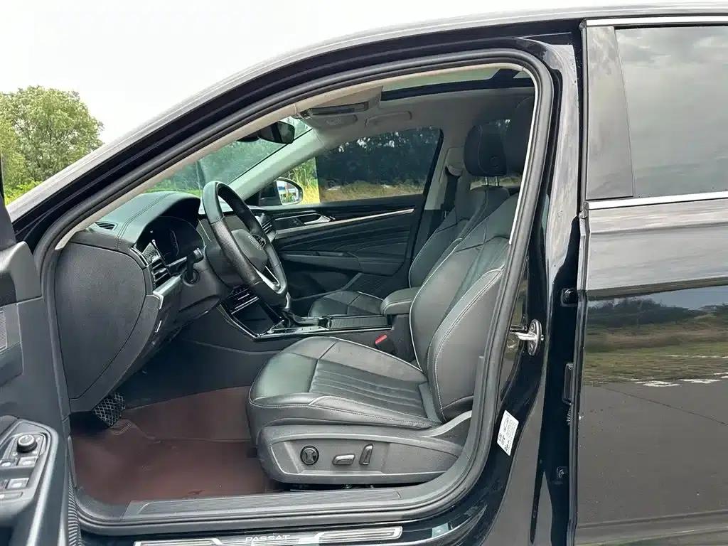 2023 Passat Facelift 330TSI Elite Edition — миниатюра 8