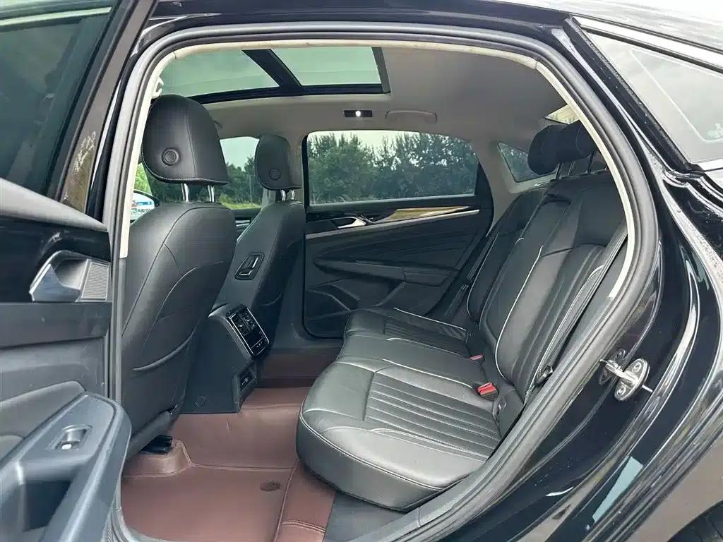 2023 Passat Facelift 330TSI Elite Edition — миниатюра 9