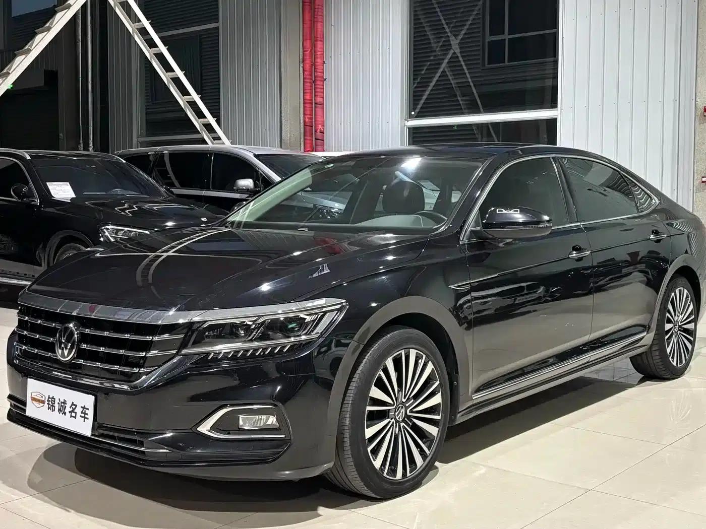 2021 Passat 330TSI Luxury Edition — миниатюра 1