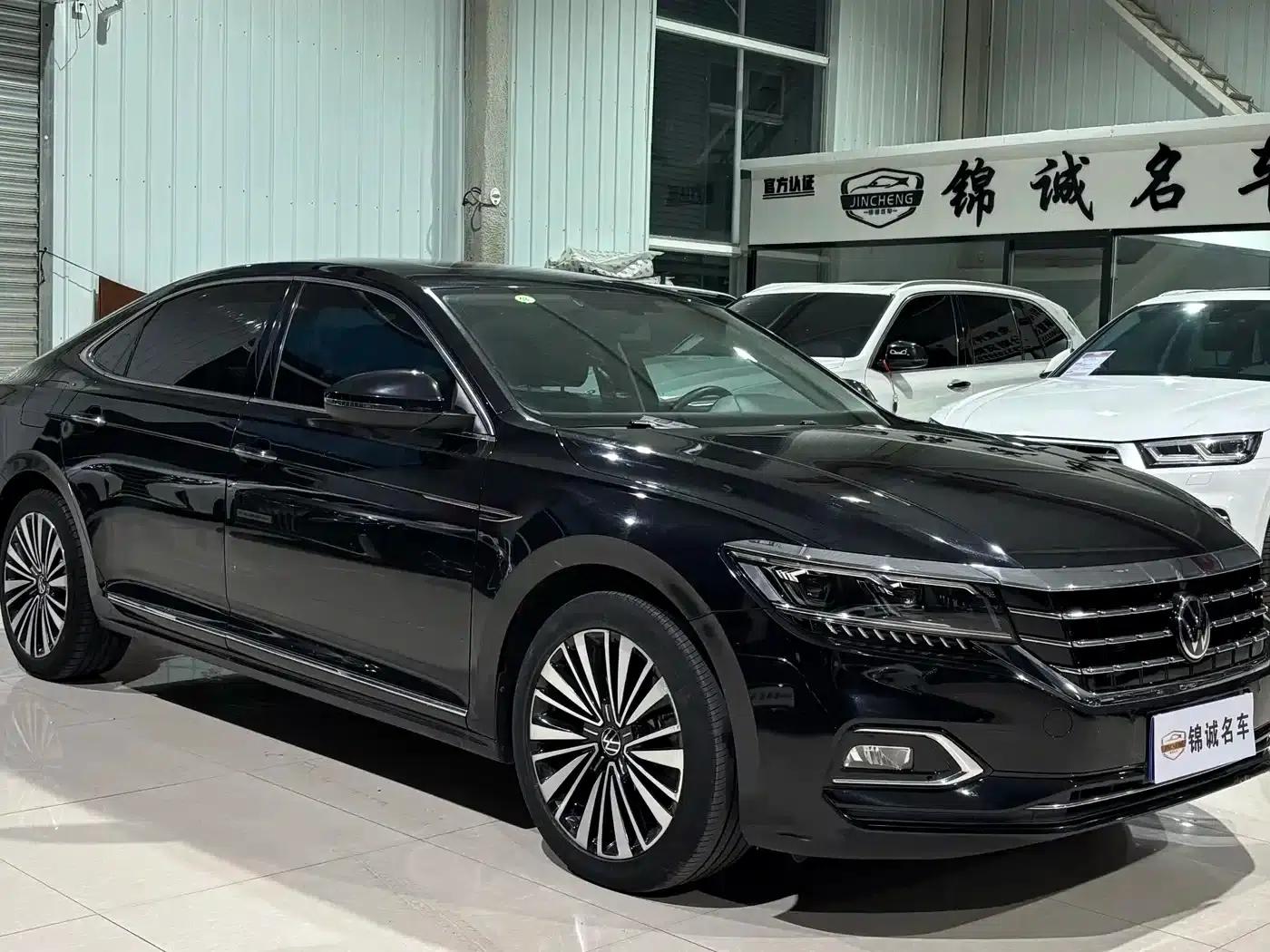 2021 Passat 330TSI Luxury Edition — миниатюра 3