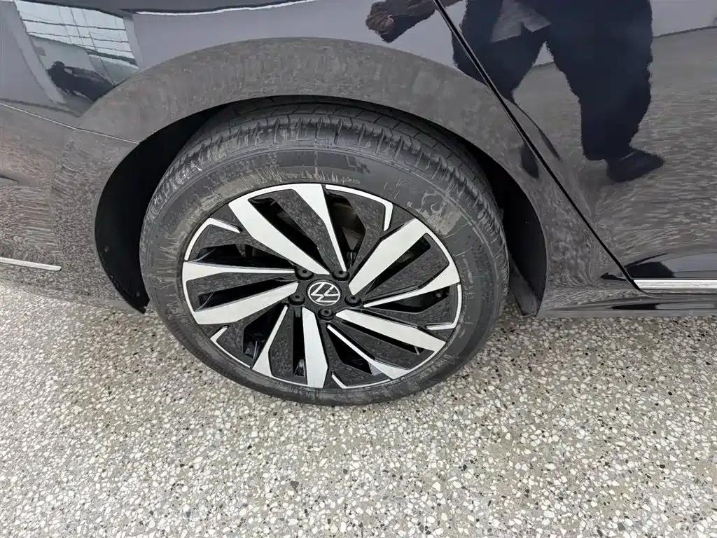 2022 Volkswagen Passat 330TSI Starry Sky Elite Edition — миниатюра 13