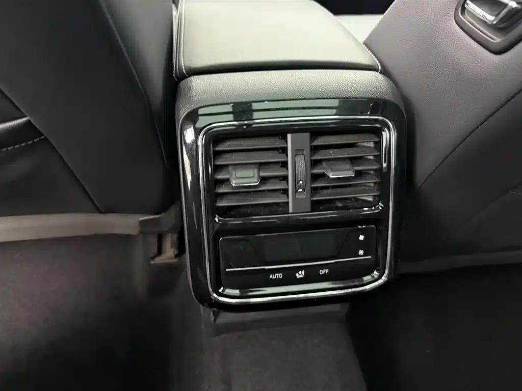 2022 Volkswagen Passat 330TSI Starry Sky Elite Edition — миниатюра 8