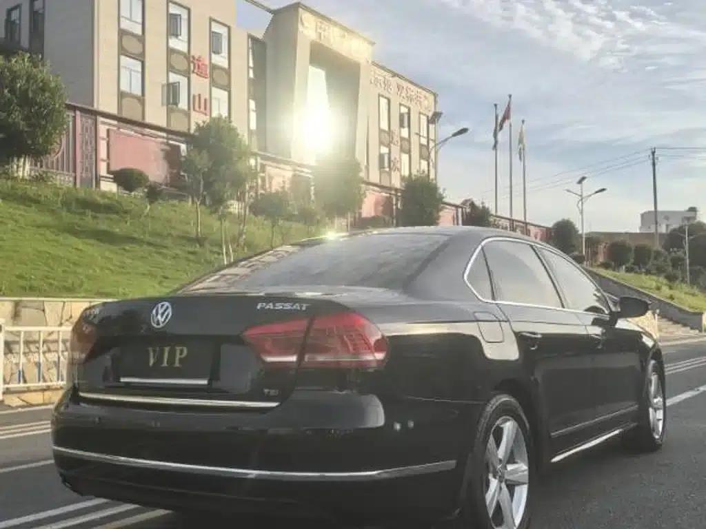 2015 Passat 1.8TSI DSG Premium Edition — миниатюра 7