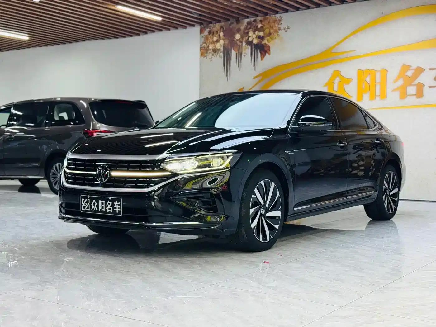 2024 Passat 380TSI Luxury Edition — миниатюра 1