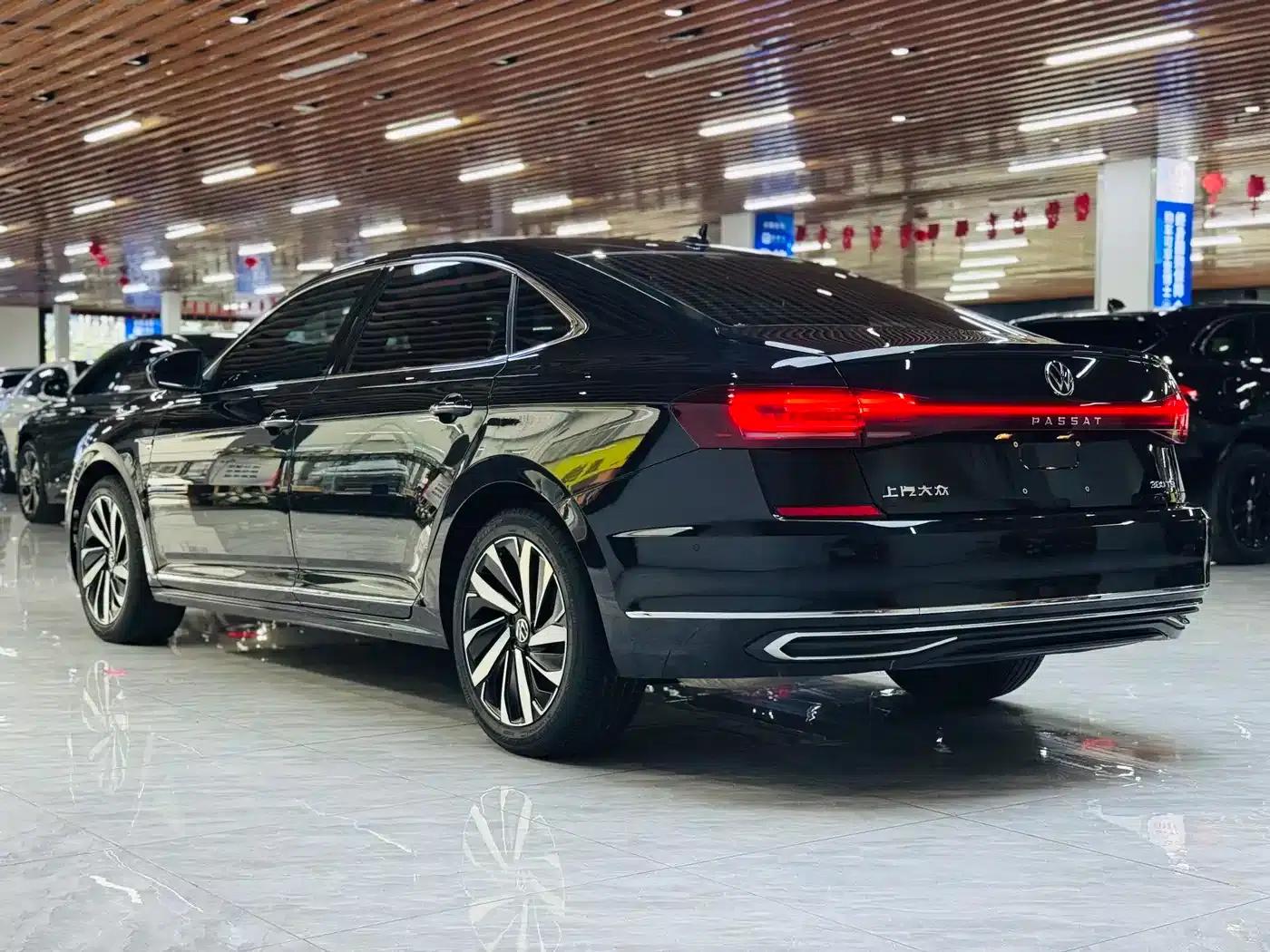 2024 Passat 380TSI Luxury Edition — миниатюра 17