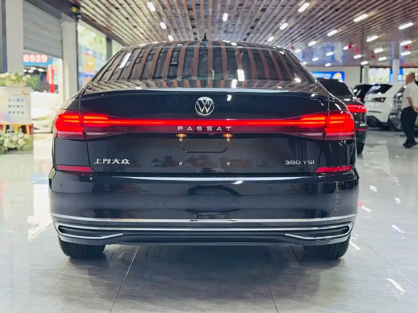 2024 Passat 380TSI Luxury Edition — миниатюра 18