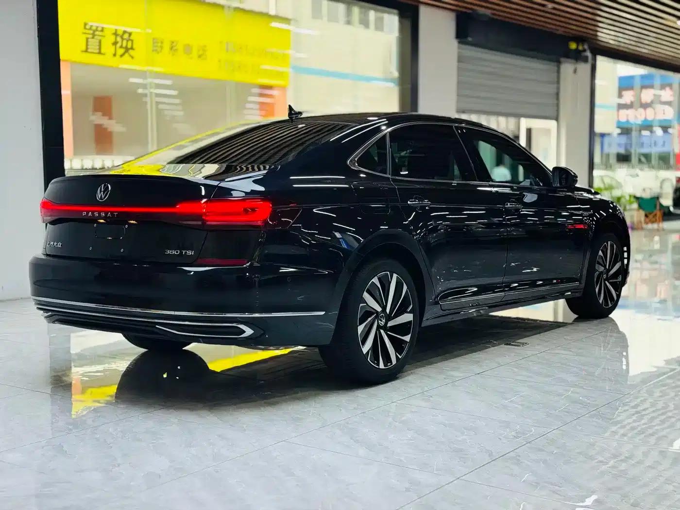 2024 Passat 380TSI Luxury Edition — миниатюра 19