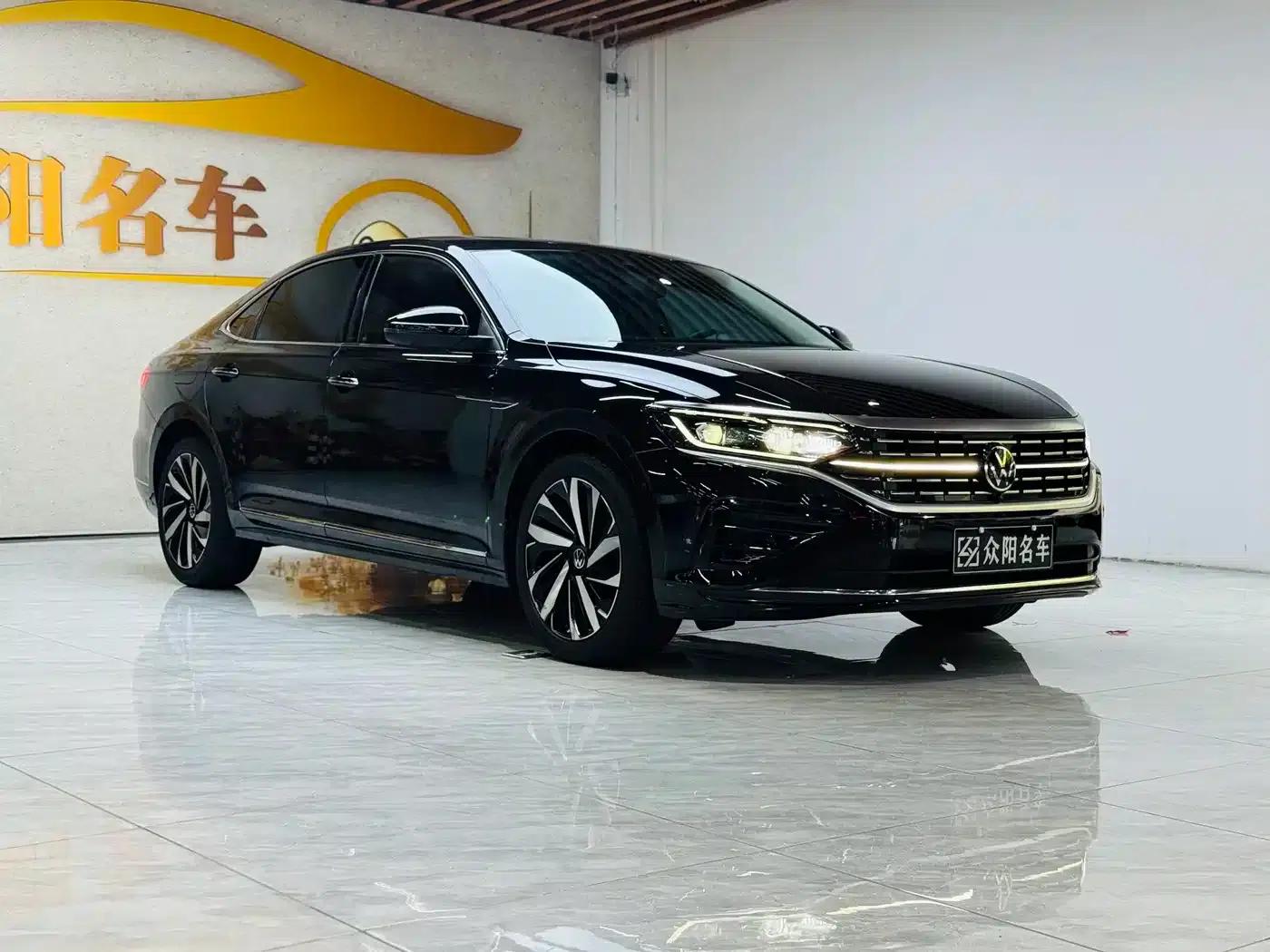 2024 Passat 380TSI Luxury Edition — миниатюра 3