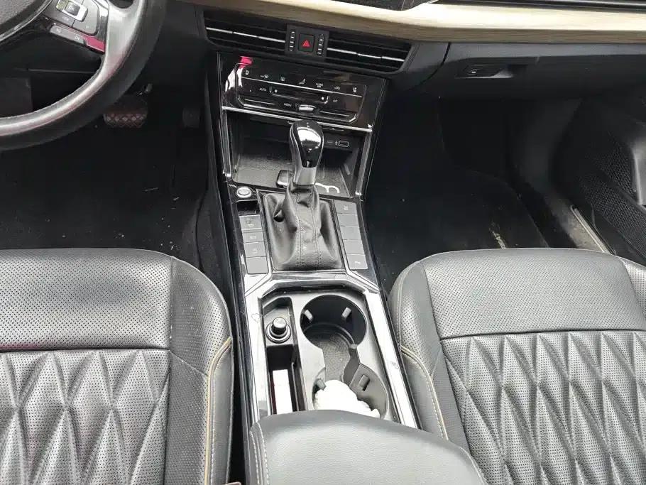 2020 Volkswagen Passat Facelift 330TSI Luxury Edition (China VI Emission Standard) — миниатюра 16