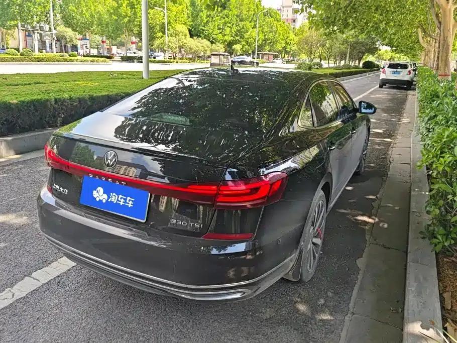 2022 Volkswagen Passat 330TSI Starry Sky Luxury Edition — миниатюра 3