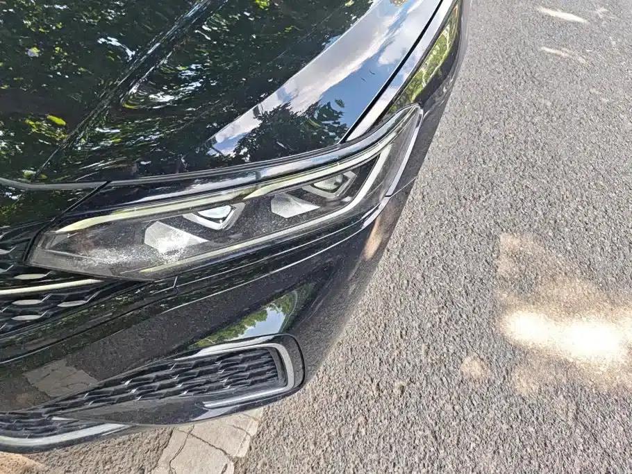 2022 Volkswagen Passat 330TSI Starry Sky Luxury Edition — миниатюра 5