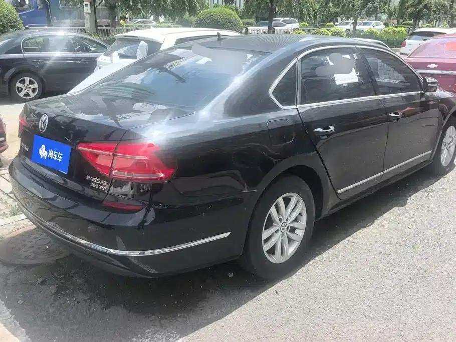 2016 Passat 330TSI DSG Premium Edition — миниатюра 3