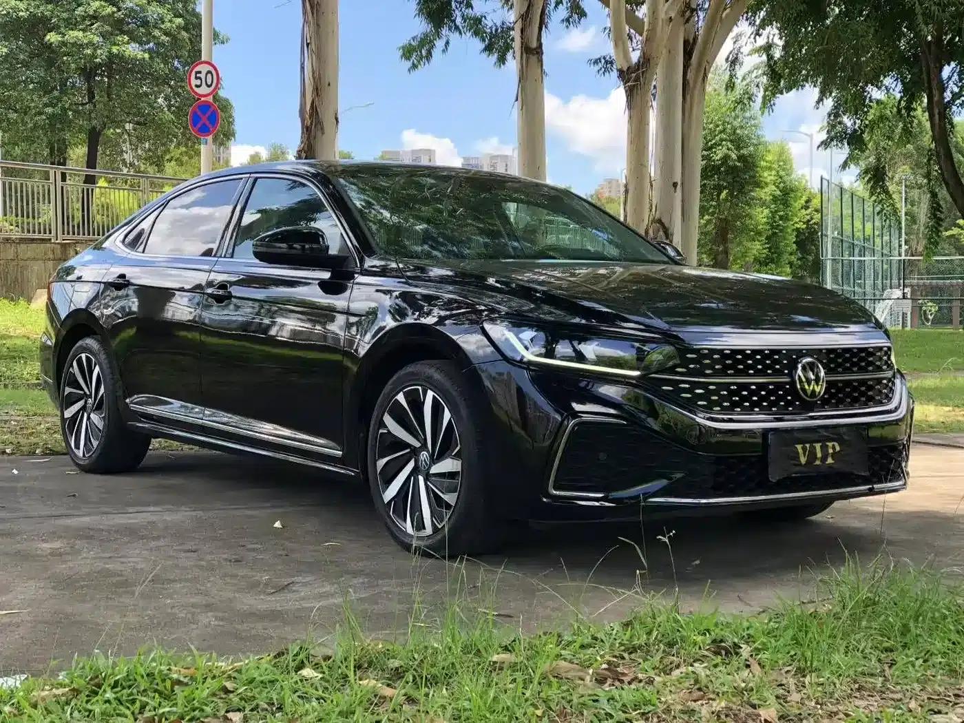 2022 Volkswagen Passat 330TSI Starry Sky Elite Edition — миниатюра 1