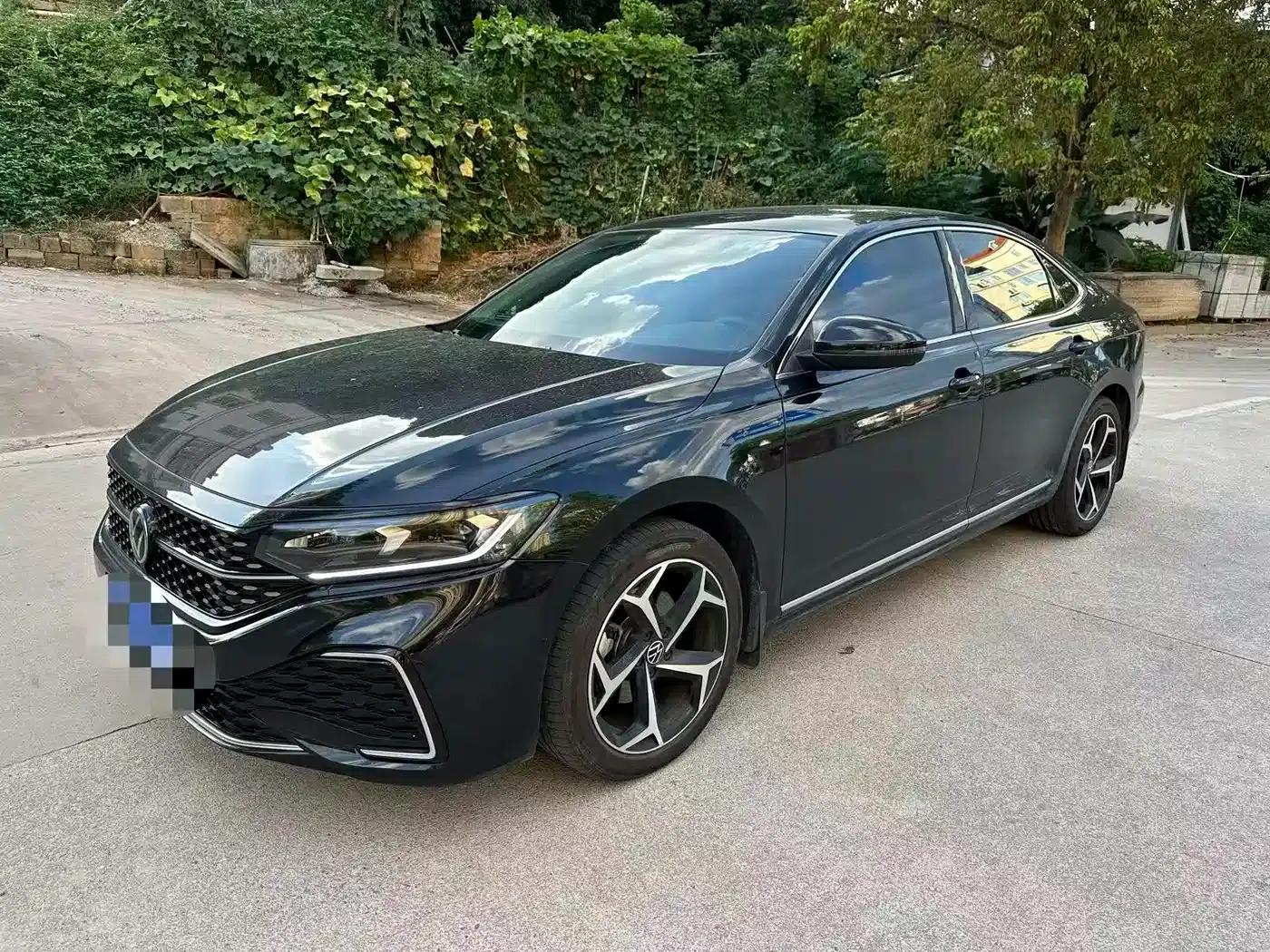 2025 Volkswagen Passat Outstanding Edition 380TSI Starry Sky Dragon Edition — миниатюра 1