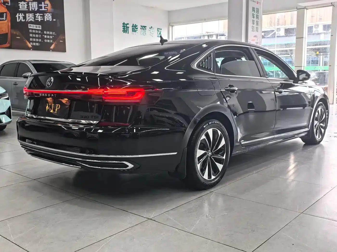 2023 Passat 280TSI Elite Edition — миниатюра 14