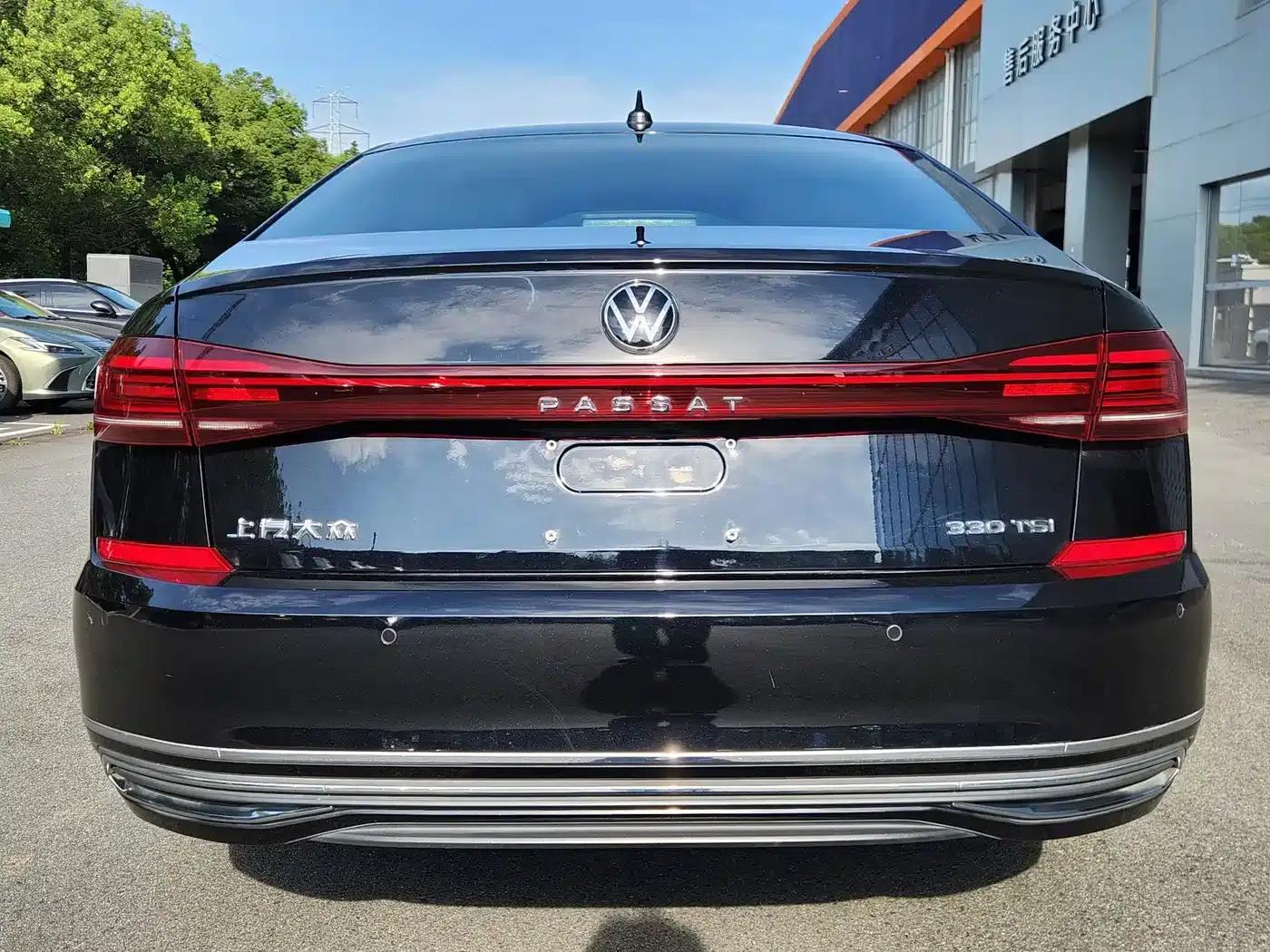 2022 Passat 330TSI Luxury Edition — миниатюра 16