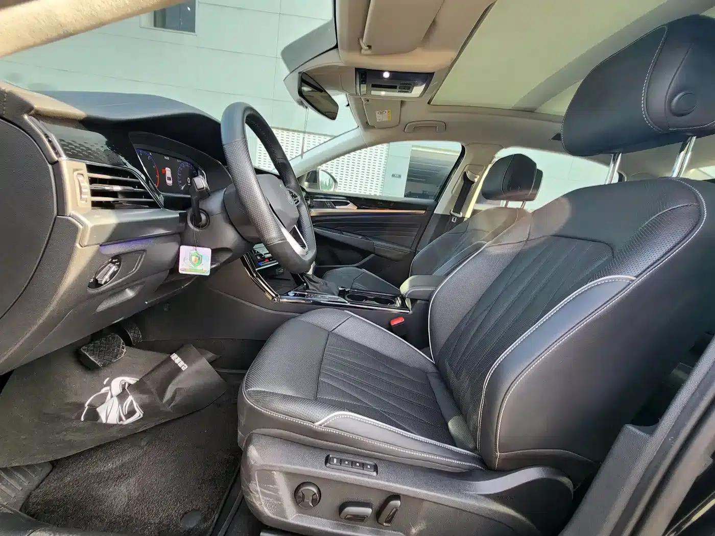 2022 Passat 330TSI Luxury Edition — миниатюра 5